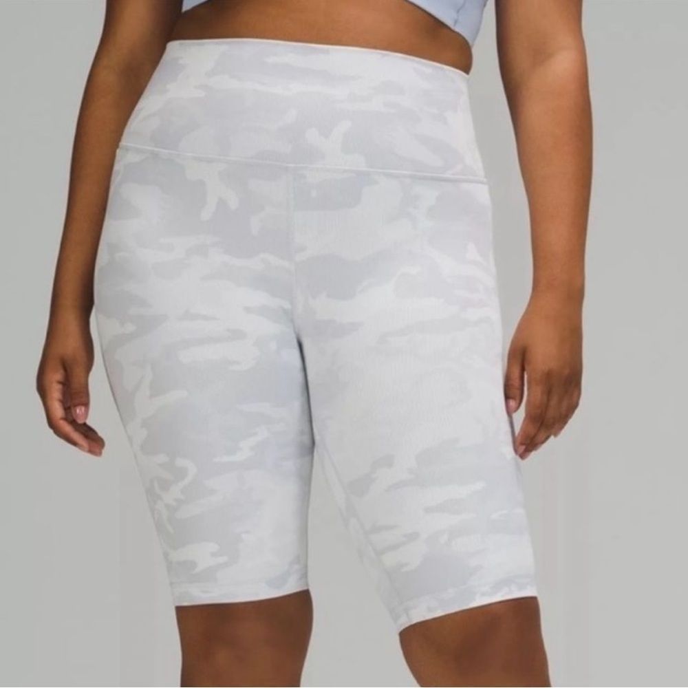 NWT Lululemon Wunder Under HR Short 10” *Jac Biker Jacquard Gray Camo Size 6